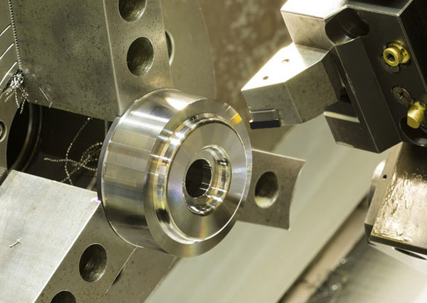 CBN刀具性能特點(diǎn)：CBN刀片適合加工哪些材料？